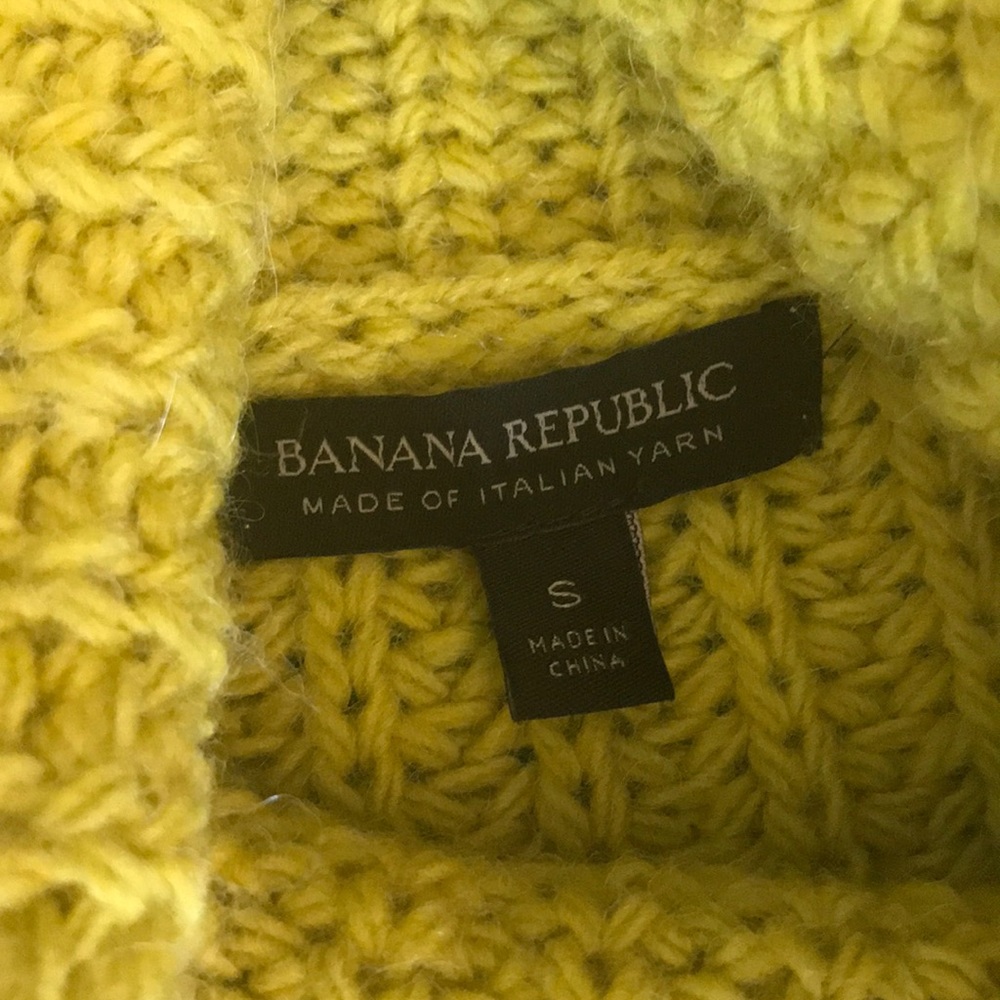 Banana Republic Italian yarn sweater- small - Picture 3 of 5